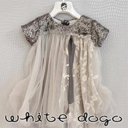 White dogo, Carpi orari di apertura