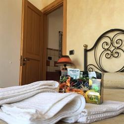 IL BORGO & IL FEUDO, Badolato orari di apertura