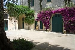 Casina Romita B&B, Lequile orari di apertura