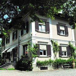 Invilla Bnb, Varese orari di apertura