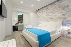 Vhome B&B, Sorrento orari di apertura