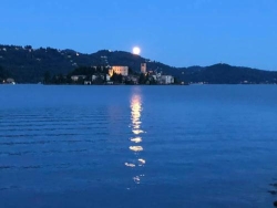 Agenzia Immobiliare Lago d'Orta Orta San Giulio, Centro Storico - Orari di apertura