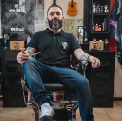 LA BARBIERIA DI TRADATE di Pagliuca Leonardo, Venegono Inferiore orari di apertura