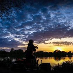 The Specialist Pesca, Nepi orari di apertura