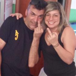 New Roxy Bar, Guspini orari di apertura
