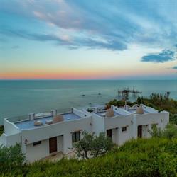 Baia Delphis Resort, Vasto orari di apertura