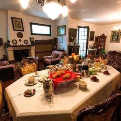 Luxury, Lecce orari di apertura