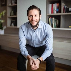 Dr. Matteo Radavelli - Psicoterapeuta e Psicologo Como, orari di apertura