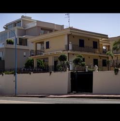 Viaggio in Sicilia B&B, Gravina di Catania orari di apertura