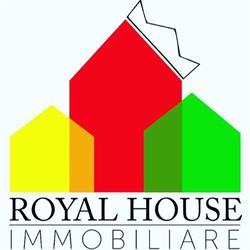 Royal House, Giugliano in Campania orari di apertura