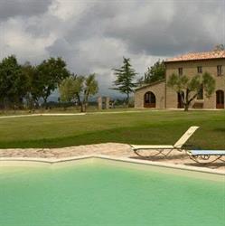 Mitho piscine e Benessere, Prato orari di apertura