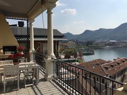 Casa Riva 25, Como orari di apertura