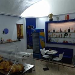 White Moon bar, Stornara orari di apertura
