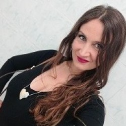 Arianna Riccardi, Borgo Priolo orari di apertura