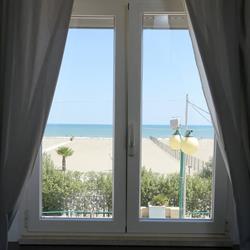 Rooms La Perla del Mare, Margherita di Savoia orari di apertura