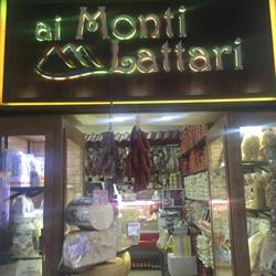 Ai Monti Lattari, Napoli orari di apertura