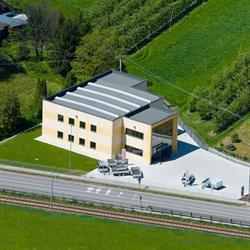 1) Della Pona e Negri Srl, Villa di Tirano orari di apertura