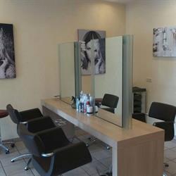 Salon Melanie, Santa Valburga orari di apertura