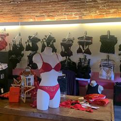 Intimo Liaison, Bussoleno orari di apertura