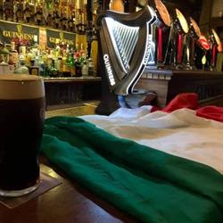 Docker's Irish Pub, Vasto orari di apertura