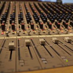 Lunik Recording Studio, Pesaro orari di apertura