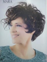 MARA COIFFEUSE, Lavagna orari di apertura