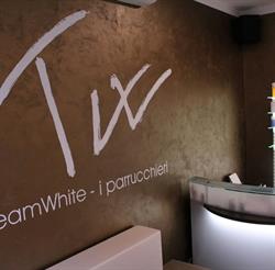 Team white, Tradate orari di apertura