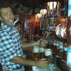 The Country House Pub, Pescarolo ed Uniti orari di apertura