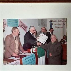 Mobili Ginocchio, Alife orari di apertura