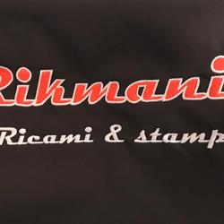 Rikmania , Ricami e stampe personalizzati su abbigliamento , adesivi automezzi, Alessandria orari di apertura