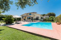 Luxury Suite in Villa with Private Pool – Near Rome & Ostia, Roma orari di apertura