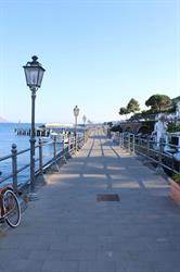 A casa di Amalia - Case Vacanza, Santa Marina Salina orari di apertura