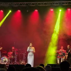 Chloe Singing School, Palmi orari di apertura