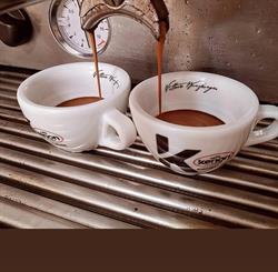 Le Petit Café, Salerno orari di apertura