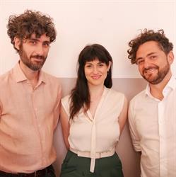 Identity Design, Prato orari di apertura