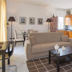 Tere Guest House, Rho orari di apertura