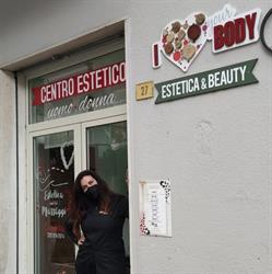 I Love Your Body, Pescara orari di apertura
