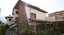 La Villa, Pratola Peligna orari di apertura