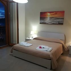 B&b la spiaggetta di stazzo, Acireale orari di apertura