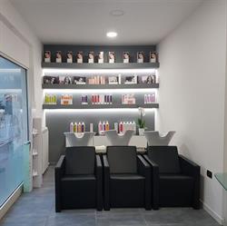 Mariella Hairstylist & Beauty, Darfo Boario Terme orari di apertura