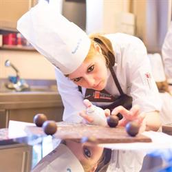 Bistrot Bijoux, Imperia orari di apertura