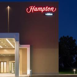 Hampton by Hilton Rome East, Roma orari di apertura