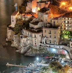 Free Holiday House, Minori orari di apertura