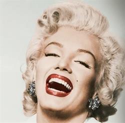 L' angolo di Marilyn, Lucera orari di apertura