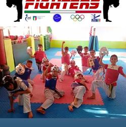 Culture Fighters, Trecastagni orari di apertura