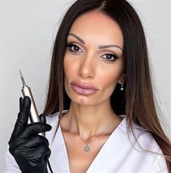 Sheila Trucco Semipermanente, Torino orari di apertura