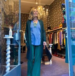 Manuela Stella, Milano orari di apertura