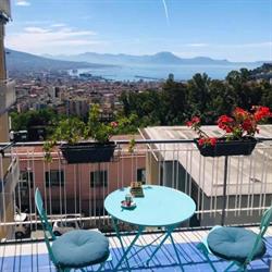B&B Pacifico, uno sguardo su Napoli, orari di apertura