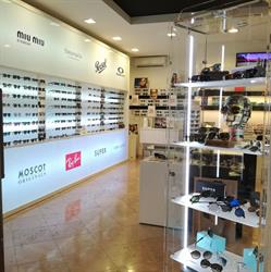Ottica Sunglasses Shop L'Occhialeria di De Villa Diego & Co., Bardolino orari di apertura