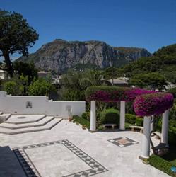 La Casa dei Merli, Capri orari di apertura